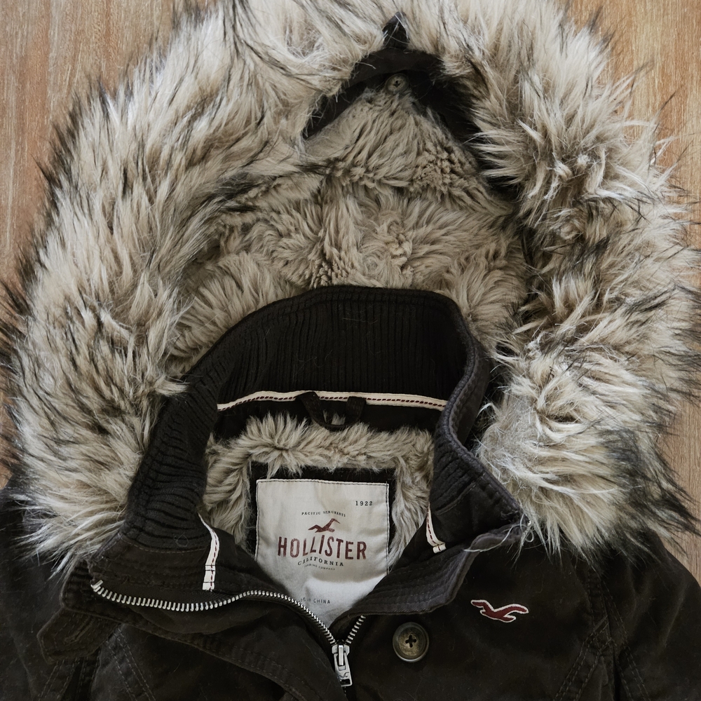 Y2K Vintage Hollister Womens Chocolate Brown Bomber Jacket with Faux Fur Hood XS - Picture 2 of 9